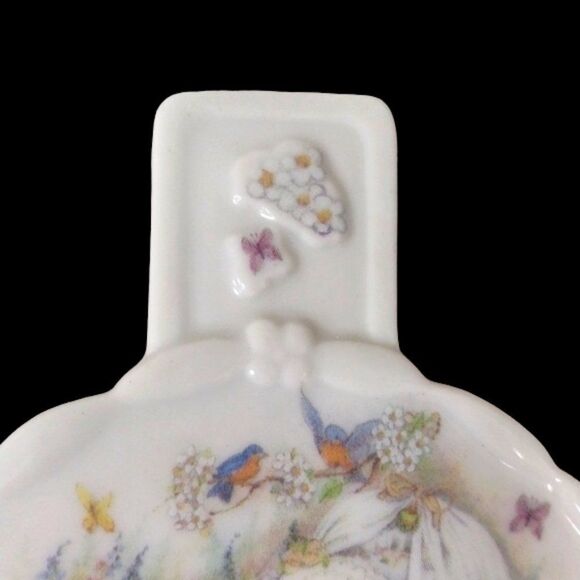 1991 Vintage Betty Chaisson Ceramic Cross Baby and Crib #44512 Made in Japan - Picture 4 of 7